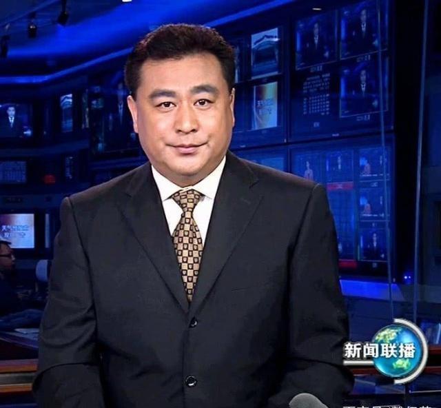 2006年新闻联播：从演播室到百姓身边的年度记忆